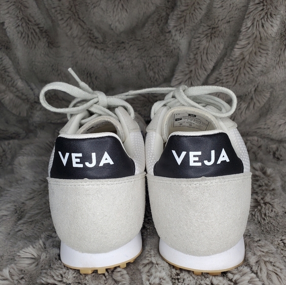 Veja Shoes - Veja White and Black Women's Sneakers